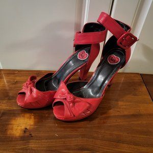 T.U.K. Red Gathered Front Peep Toe Starlet Ankle Heels Size 9